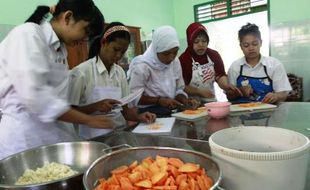 PENDIDIKAN SOLO : 2016, Pengelolaan Aset SMA/SMK dan SLB Dilimpahkan ke Pemprov Jateng