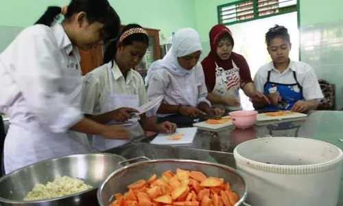 PENDIDIKAN SOLO : 2016, Pengelolaan Aset SMA/SMK dan SLB Dilimpahkan ke Pemprov Jateng