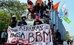 KENAIKAN HARGA BBM : Pengumuman Kenaikan Harga BBM Tunggu Kepulangan Jokowi, Stok Dijamin Cukup