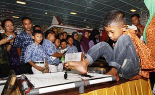 SPIRIT MULTI TALENTA : Lomba Keberbakatan Anak Berkebutuhan Khusus Meriahkan Pagelaran Keraton Solo