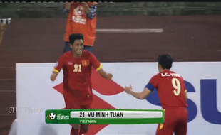 PIALA AFF 2014 : VIETNAM VS FILIPINA : Menit 51, Vu Minh Tambah Gol Untuk Vietnam, Skor 2-0. Indonesia Tersingkir?