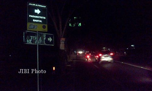 Awas, Jalan Wates di Sedayu Bantul Kurang Lampu