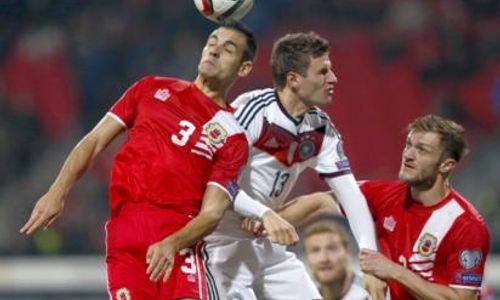 GRUP D KUALIFIKASI PIALA EROPA 2016 : Jerman Hajar Gibraltar 4-0, Mueller Sumbang 2 Gol