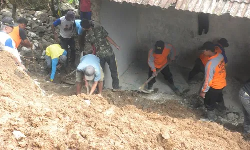 BENCANA KARANGANYAR : Talut Ambrol di Karanganyar dan Ngargoyoso, 2 Rumah Warga Rusak