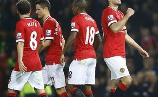 MANCHESTER UNITED 3-0 HULL CITY : Van Persie Bikin Gol Lagi, MU Tekuk Hull 3-0