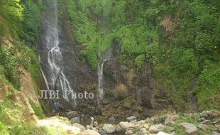 WISATA ALAM MAGELANG : Menikmati Kesejukan Curug Silawe yang Tersembunyi