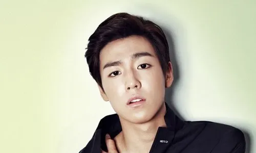 K-POP : Sst .. Ternyata Lee Hyun Woo Suka Naik Transportasi Umum