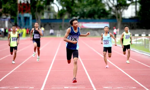 KEJUARAAN ATLETIK : Target Tuan Rumah Meleset