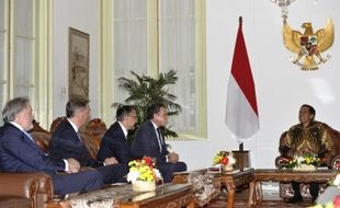 FOTO AGENDA PRESIDEN : Presiden Jokowi Kali Pertama Terima Duta Besar