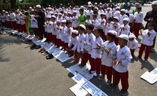 FULL DAY SCHOOL : KPAI: Kebijakan Mendikbud Jangan Berdasar Pengalaman Pribadi, Anak yang Rugi!