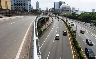 FOTO CUTI BERSAMA : Jalanan Jakarta Lengang saat Liburan