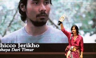 FOTO FESTIVAL FILM INDONESIA 2014 : Begini Chico Jerico Terima Piala Citra