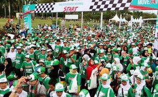 FOTO HARI OSTEOPOROSIS NASIONAL : 15.000 Warga Jalan Bersama Cegah Osteoporosis