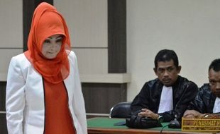 FOTO KASUS GLA KARANGANYAR : Rina Iriani Dituntut 10 Tahun Penjara