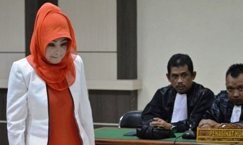 VONIS RINA IRIANI : Jika Tak Ganti Kerugian, Hukuman Penjara Rina Ditambah 6 Bulan 