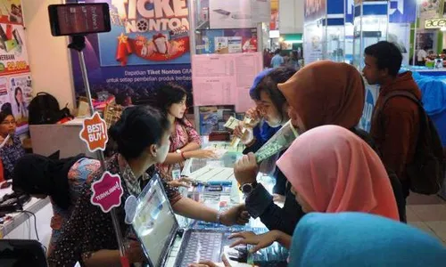 FOTO PAMERAN APKOMINDO : Tongkat Narsis Laris Manis