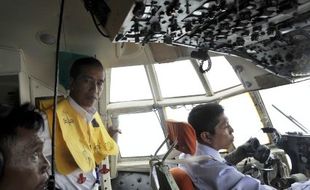 PESAWAT AIRASIA DITEMUKAN : Jokowi Instruksikan Pencarian Besar-Besaran