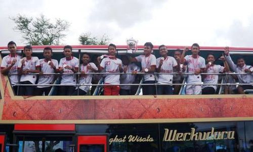 FOTO PIALA SURATIN 2014 : Persis Jr. ke Sriwedari Naik Werkudara