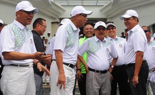 FOTO RAPIMNAS KADIN : Kadin Rapimnas Sembari Turnamen Golf