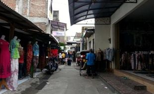 KEBAKARAN PASAR KLEWER SOLO : Omzet Kampung Batik Kauman Anjlok 50%