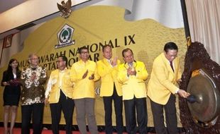 MUNAS PARTAI GOLKAR : Lah! DPD Golkar Solo Ikuti Dua Munas?