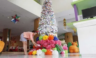 NATAL 2014 : Pohon Natal Unik Ala Ibis Styles Jogja