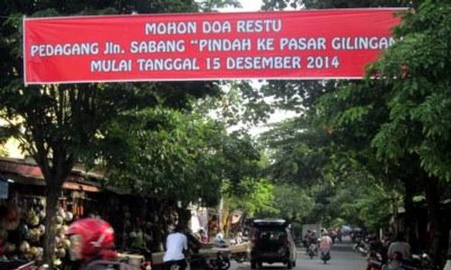 PASAR TRADISIONAL SOLO : PKL Jl Sabang Banjarsari Senin Pindahan 