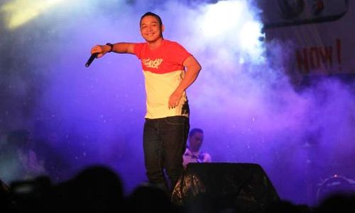 KONSER MUSIK : Ungu Perkenalkan Pogopogo di Solo Baru