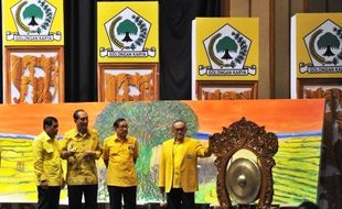 KONFLIK INTERNAL PARTAI GOLKAR : Kalah di PN Jakbar, Kubu Ical Melunak