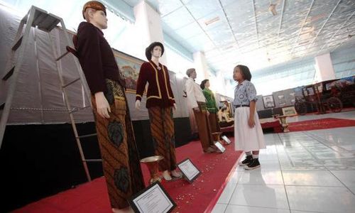 FOTO SEKATEN SOLO : Ada Pameran di Pagelaran saat Sekatenan