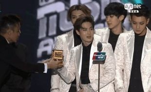 MAMA 2014 : Tak Sopan Terhadap Andy Lau, Exo Dihujat Netizen Tiongkok