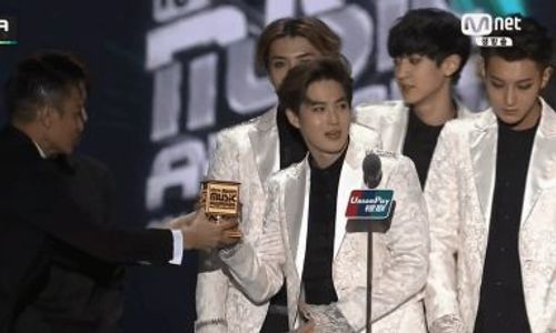 MAMA 2014 : Tak Sopan Terhadap Andy Lau, Exo Dihujat Netizen Tiongkok