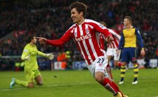 STOKE CITY 3-2 ARSENAL : Teror Stoke City