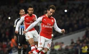 ARSENAL 4-1 NEWCASTLE : The Gunners Mengamuk, 4 Gol Giroud & Cazorla Hajar Newcastle