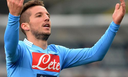 NAPOLI VS PARMA : Taklukkan  Parma 2-0, Napoli Temapti Tiga Besar Klasemen