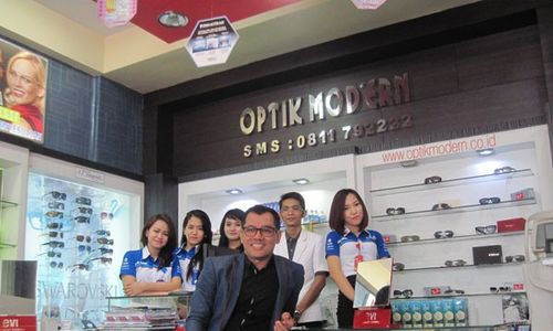 INFO BELANJA : Optik Modern Pasang Diskon 30% di Semua Outlet