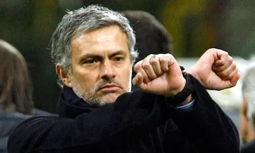 LIGA CHAMPIONS : Chelsea Vs PSG: Waspada Parkir Bus Mourinho