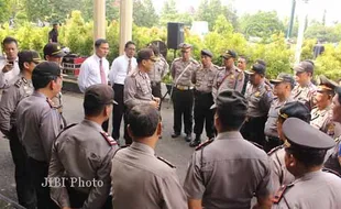 NATAL 2014 : Polres Gunungkidul Siagakan Belasan Personel di Tiap Gereja