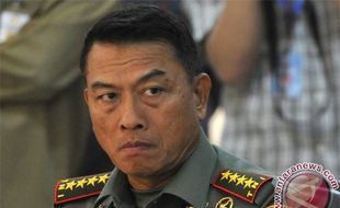 PANGLIMA TNI BARU : Duh, DPR Salah Tulis Pangkat Moeldoko