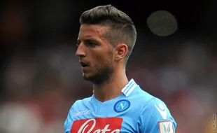 FIORENTINA VS NAPOLI : Berapa Gol Lagi, Mertens?