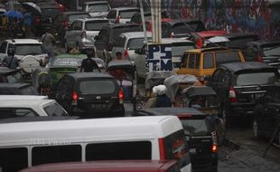 LEBARAN 2016 : Pasar Tumpah Ampel "Sumbat" Arus Solo-Semarang, Macet 3 Km