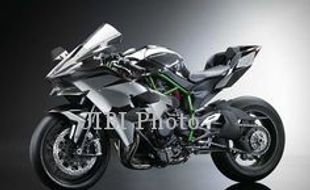 SEPEDA MOTOR BARU : Kawasaki Luncurkan Ninja H2 dan H2R, Berapa Harganya?