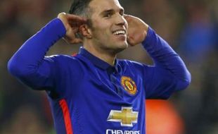 SOUTHAMPTON 1-2 MANCHESTER UNITED : Keberuntungan dan Gol ke 140 RVP