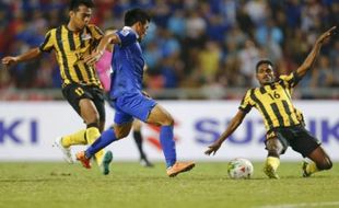 FINAL PIALA AFF LEG I : Thailand Taklukkan Malaysia Dua Gol Tanpa Balas di Leg I