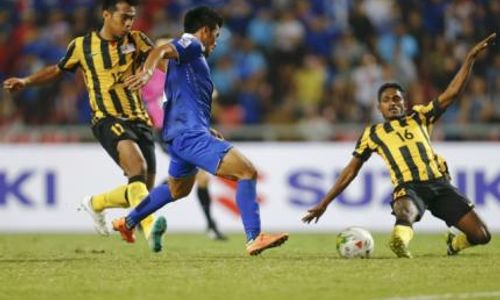 FINAL PIALA AFF LEG I : Thailand Taklukkan Malaysia Dua Gol Tanpa Balas di Leg I