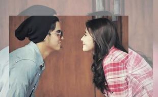 KABAR ARTIS : Aliando dan Prilly Main Film Bareng?