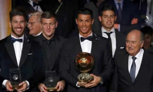 BALLON D'OR 2014 : Ronaldo Ingin Kejar Rekor Messi