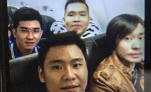 MUSIBAH AIRASIA : Selfie Korban QZ8501 Hebohkan Media Inggris