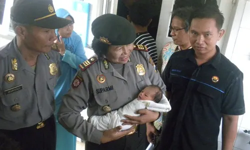 PENEMUAN BAYI KARANGANYAR : Pembuang Bayi Masih Pelajar, Jalur Kekeluargaan Ditempuh