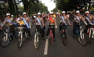 FOTO CAR FREE DAY : Inilah Polwan-Polwan Cantik Penjaga CFD Solo